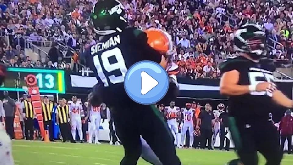 Video thumb: Jets QB Trevor Siemian suffers leg injury during #MondayNightFootball