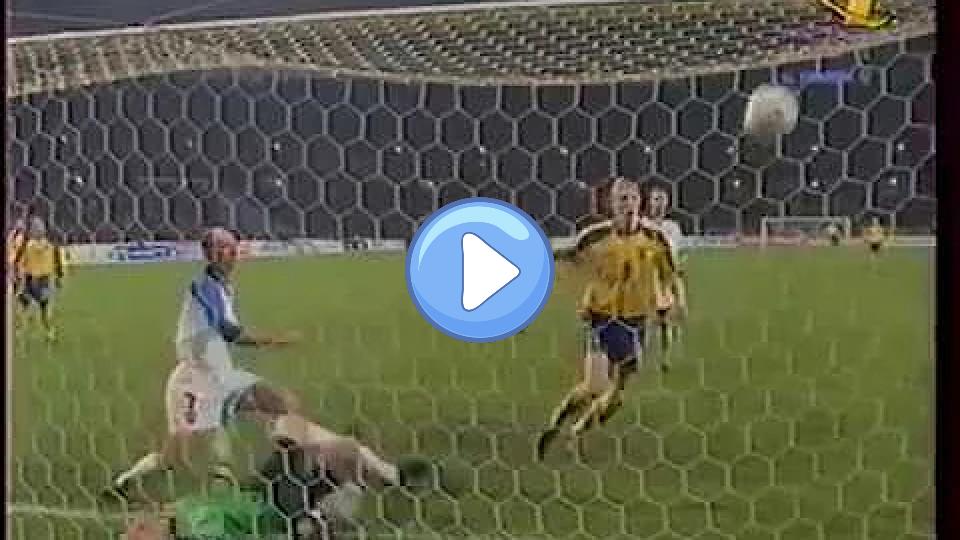 Video thumb: The goal by Andriy Shevchenko against Filimonov (1999)