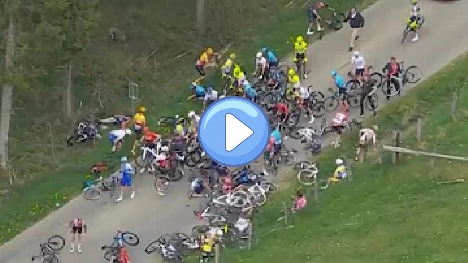 Video thumb: Massive Crash at Liège-Bastogne-Liège