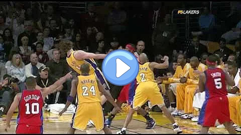 Video thumb: Clippers vs. Lakers - Baron Davis Elbows Pau Gasol 01.15.10