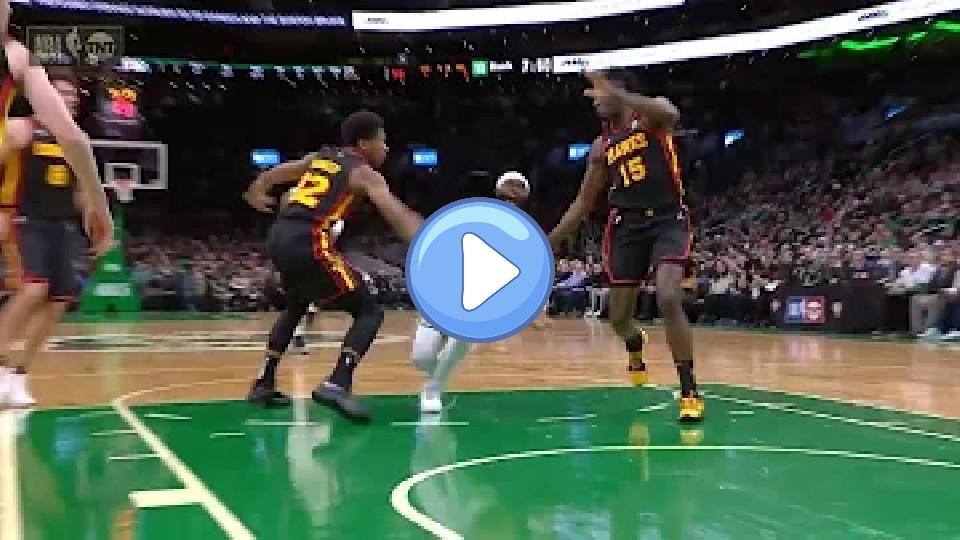 Play video: Jaylen Brown Goes Down After Scary Ankle Injury 🙏🏻 vs. Hawks - Mar 1, 2022 Video thumb: Jaylen Brown Goes Down After Scary Ankle Injury 🙏🏻 vs. Hawks - Mar 1, 2022