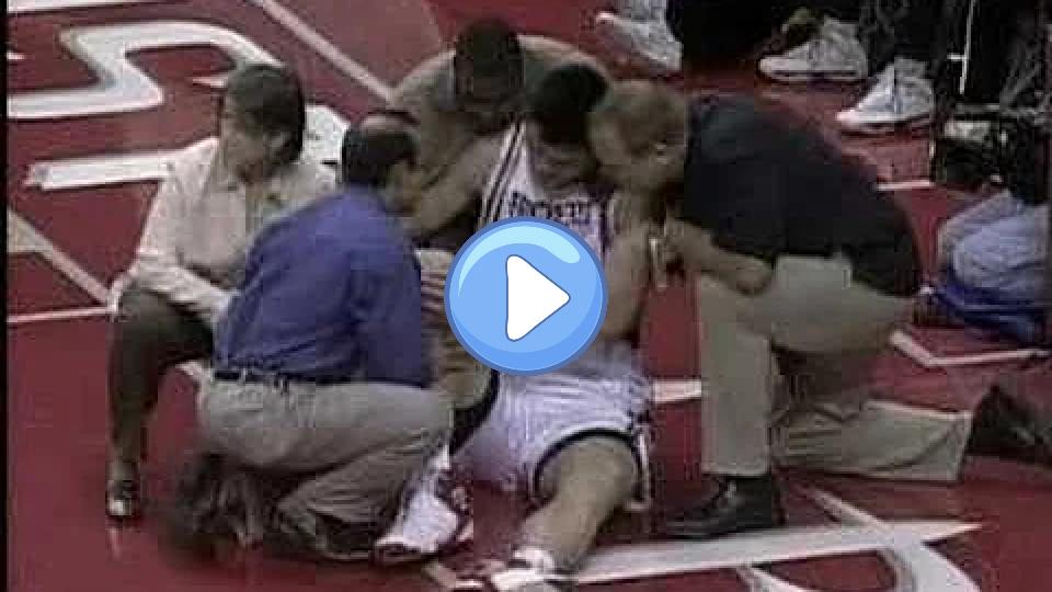 Video thumb: Yao got injured.