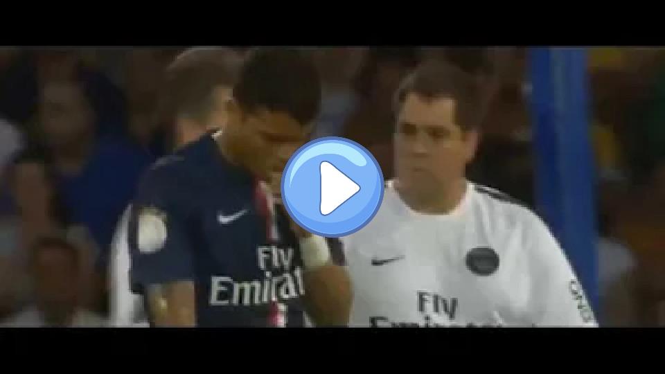 Video thumb: Thiago Silva Injury Against Napoli