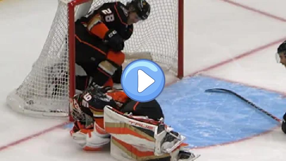 Video thumb: John Gibson Leaves Game with Injury