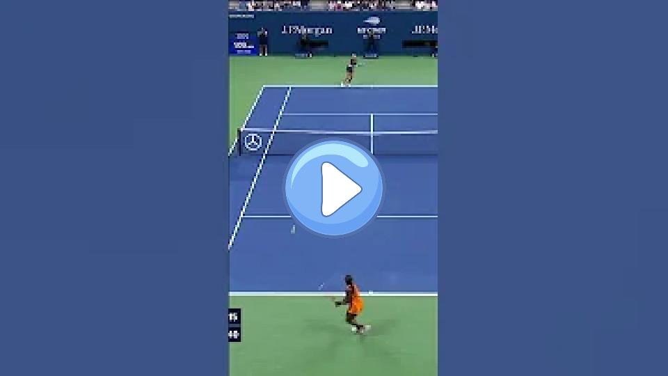 Video thumb: Sloane Stephens hits a winner facing the wrong way! 😧