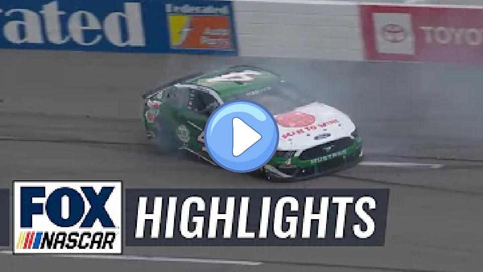 Video thumb: Kevin Harvick hits the wall hard after losing a tire at Richmond | NASCAR on FOX Highlights