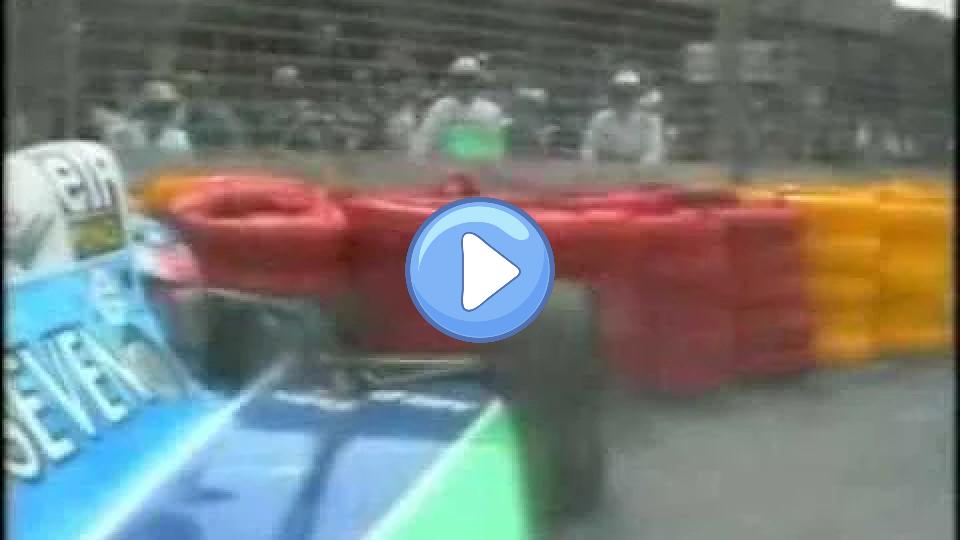 Video thumb: Schumacher and Hill crash in Australia 1994