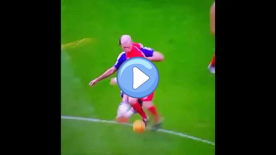 Video thumb: Diego Costa suffers injury against Skrtel in Chelsea vs Liverpool match, ending 1 - 3 [31.10.2015]