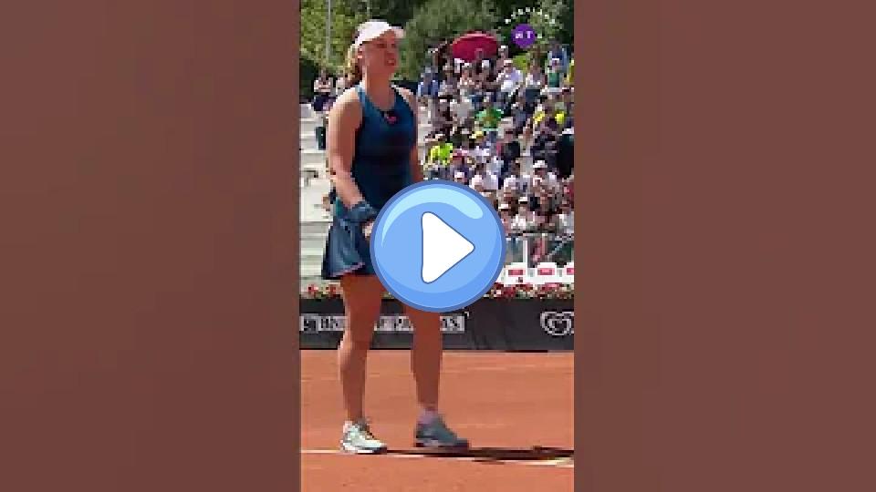 Video thumb: Superb sportsmanship from Danielle Collins towards Anna Blinkova!