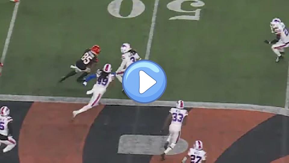 Video thumb: Damar Hamlin Collapses After Hit Against Bengals