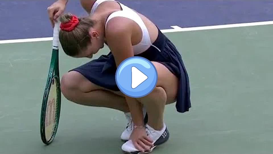 Video thumb: 🇵🇱 Świątek CAUSING INJURIES: SECOND OPPONENT IN A ROW WITH FOOT INJURY (KOSTYUK & WOZNIACKI)