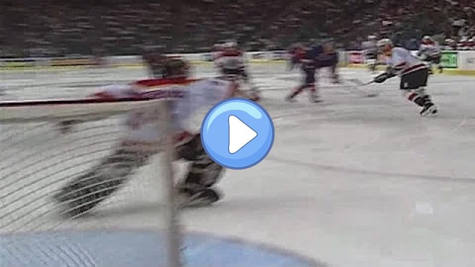 Video thumb: Pronger: Smokes a Shot Past Vanbiesbrouck (1997)