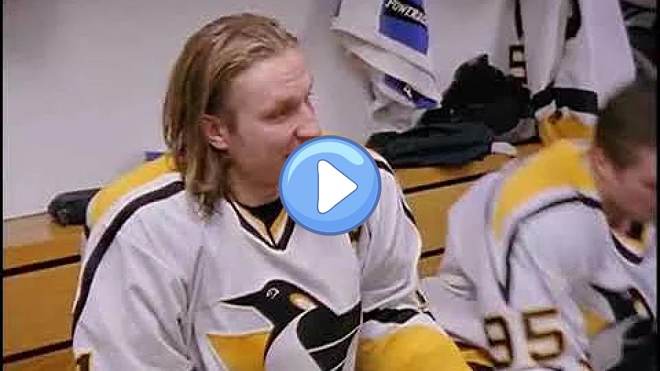 Video thumb: In 2000, Darius Kasparaitis and Jaromir Jagr had a disagreement in the locker room.