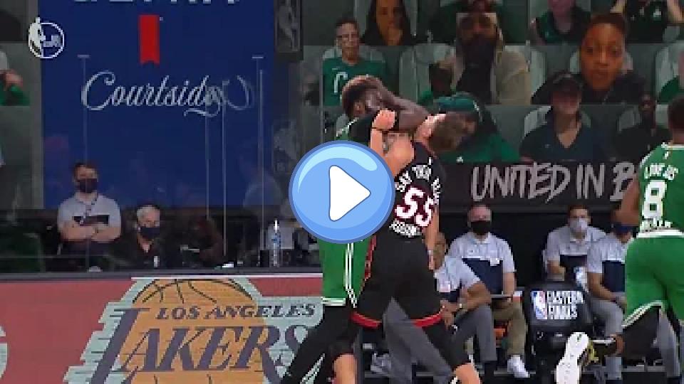 Video thumb: Jaylen Brown receives a flagrant 1 foul after elbowing Duncan Robinson.