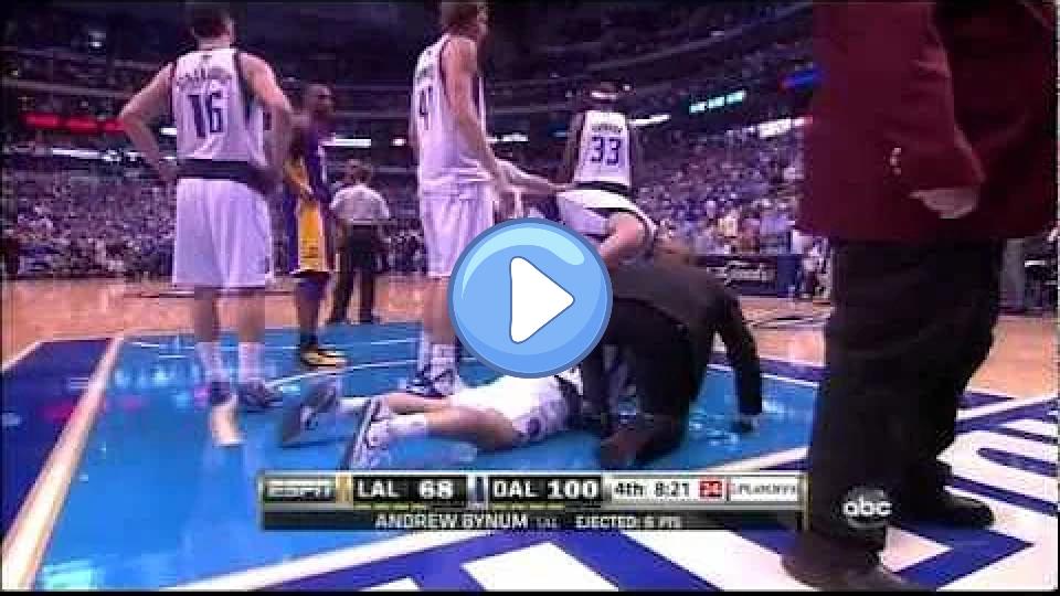 Video thumb: Andrew Bynum hits JJ Barea and then apologizes.