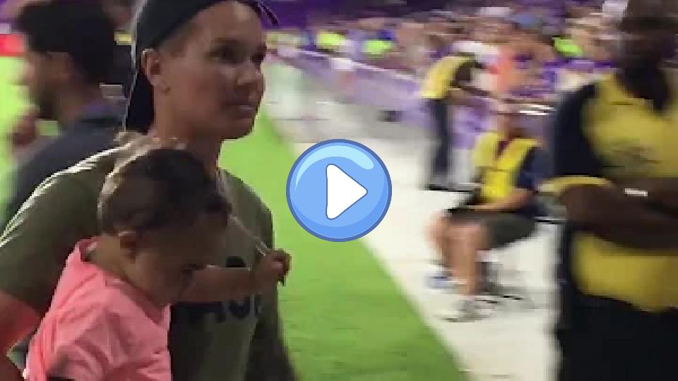 Play video: Ashlyn Harris finds part-time job while nursing injury Video thumb: Ashlyn Harris finds part-time job while nursing injury