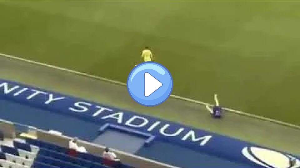 Video thumb: Ziyech dribbling, Ziyech injury