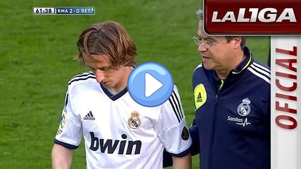 Play video: Luka Modric injury - HD Video thumb: Luka Modric injury - HD