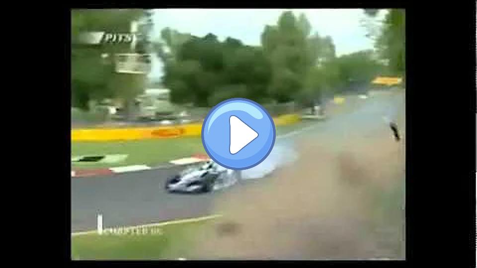 Video thumb: The F1 Australia 2001 Grand Prix featured a notable crash between Ralf Schumacher and Jacques Villeneuve.