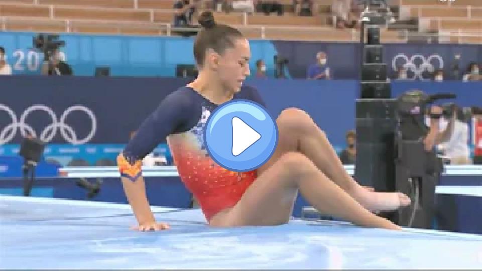 Play video: Larisa Iordache (Romania) ankle injury 2.0 Video thumb: Larisa Iordache (Romania) ankle injury 2.0