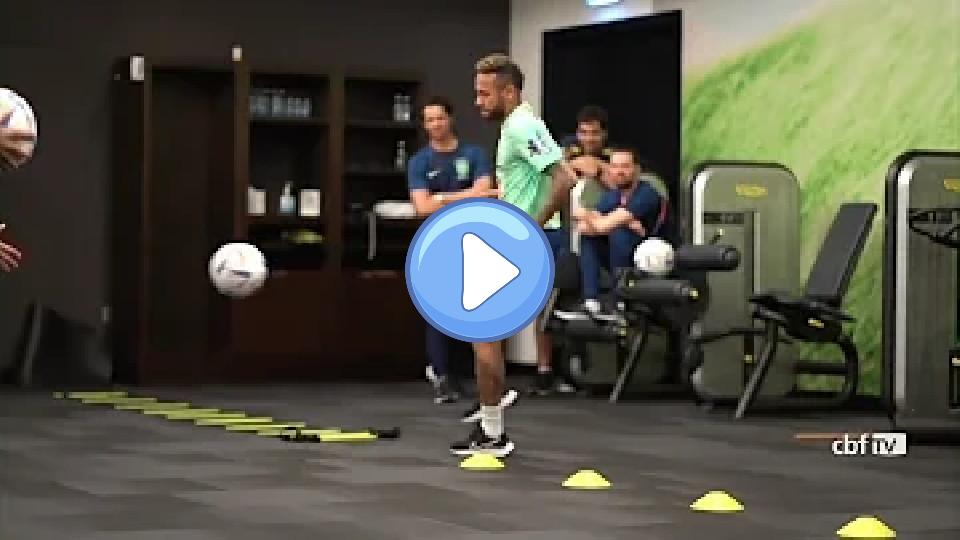 Video thumb: New video shows Neymar fighting back from injury