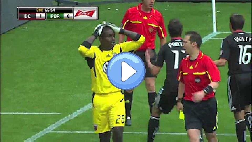 Video thumb: Three penalties in a row! Blunders by the goalkeeper.