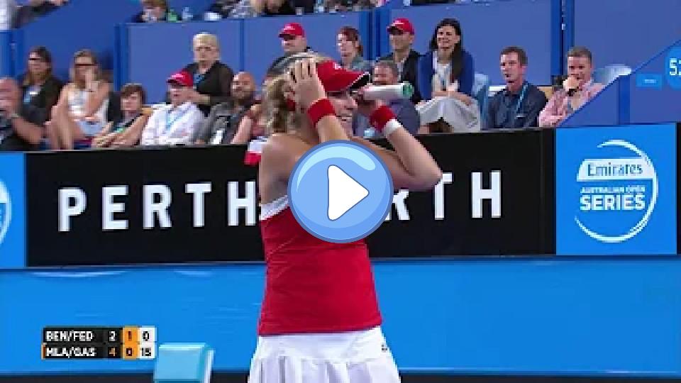 Video thumb: Federer accidentally gets hit by Bencic - Mastercard Hopman Cup 2017.