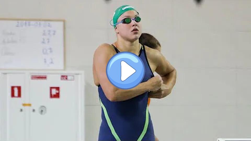 Play video: In the swimming competition, Rūta Meilutytė allowed one competitor to pass her. Video thumb: In the swimming competition, Rūta Meilutytė allowed one competitor to pass her.
