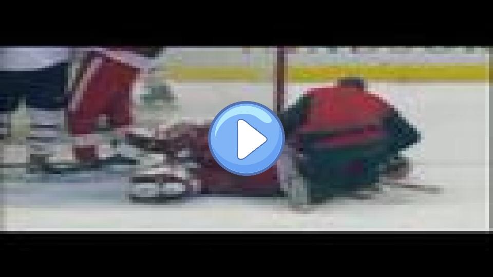 Video thumb: Ribeiro Slashes Osgood, May 10, 2008