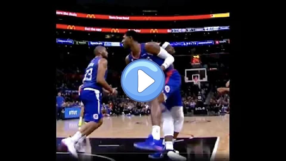 Video thumb: GRAPHIC: Paul George Suffers Apparent Leg Injury | LA Clippers vs. Oklahoma City Thunder