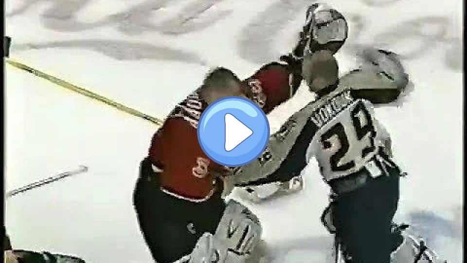 Video thumb: Calgary Flames vs. Nashville Predators Brawl 2004: Tomas Vokoun vs. Miikka Kiprusoff Goalie Fight