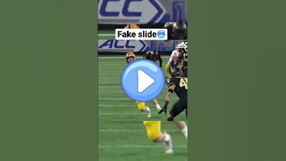 Video thumb: Kenny Pickett Fake Slide 🔥 #shorts
