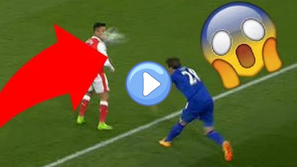 Video thumb: Alexis Sanchez gets booked for 