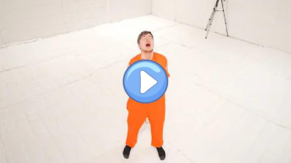 Play video: I Spent 24 Hours Straight in an Insane Asylum Video thumb: I Spent 24 Hours Straight in an Insane Asylum