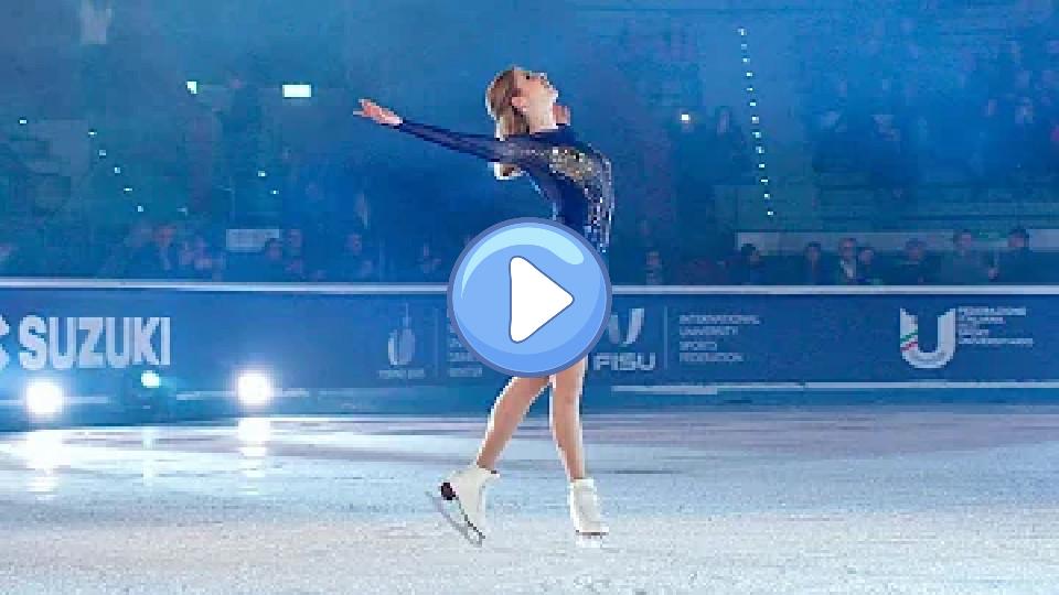 Play video: Carolina Kostner: Clair de Lune, from Ghiaccio Spettacolo (Turin, Italy, 2024) Video thumb: Carolina Kostner: Clair de Lune, from Ghiaccio Spettacolo (Turin, Italy, 2024)