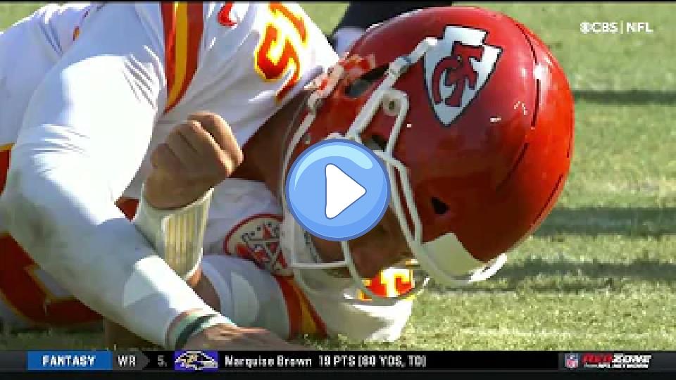 Video thumb: Patrick Mahomes Head/Neck Injury 😬 | Titans vs. Chiefs