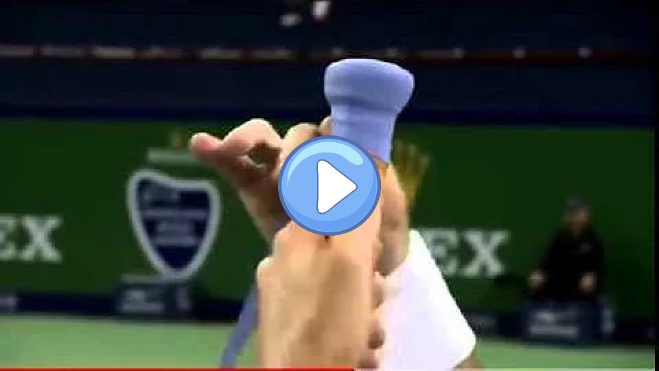 Video thumb: Richard Gasquet - Quick Overgrip Change