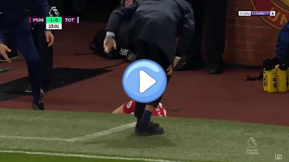 Video thumb: Mourinho injured by Daniel James | MAN UTD - TOTTENHAM