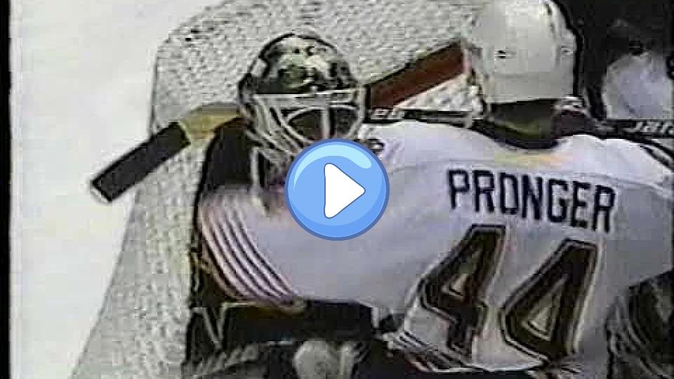 Video thumb: Chris Pronger roughs up goalie Andy Moog