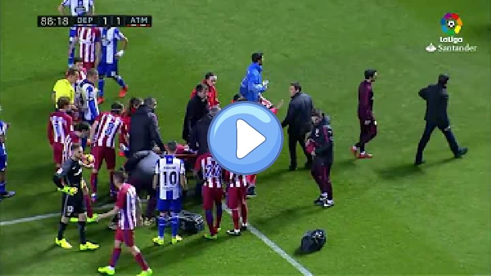 Video thumb: Fernando Torres gives a scare in Riazor