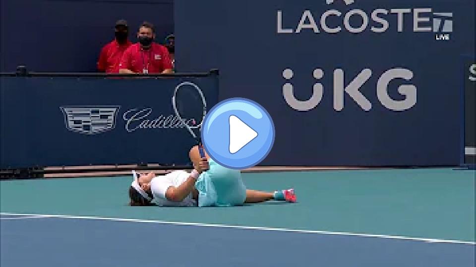 Video thumb: Andreescu's injury against Ashleigh Barty | Miami Open 2021 Final