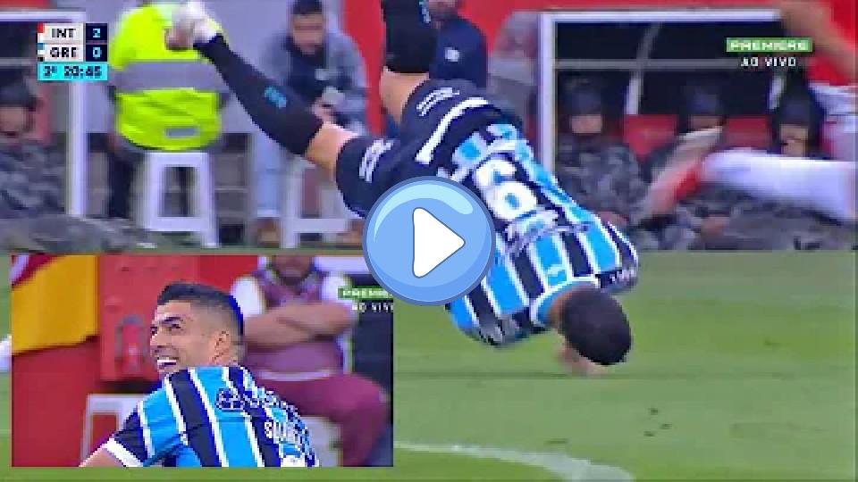 Video thumb: Luis Suárez's Hilarious Fish Flip Dive