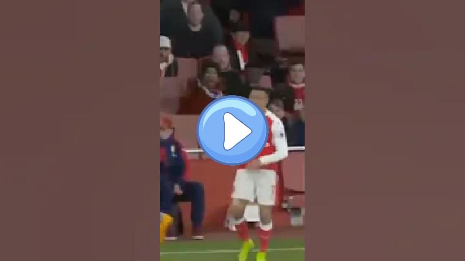 Video thumb: Sanchez's injury 😔